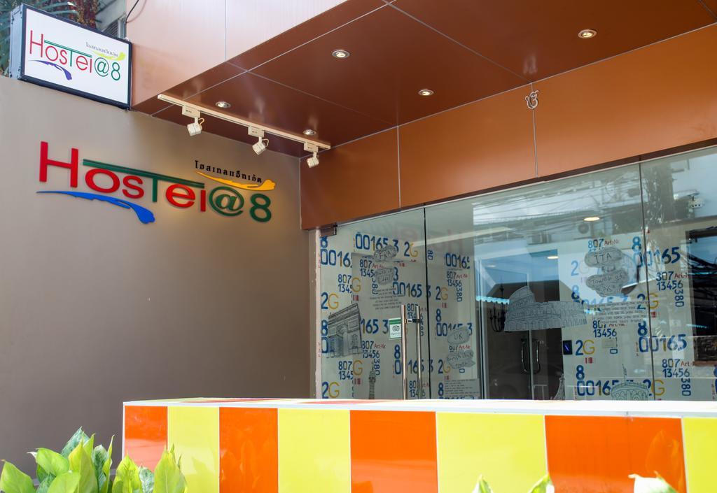 Hostel 8 Sukhumvit Soi 8 Bangkok Exterior photo