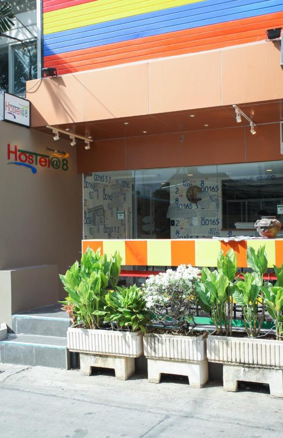 Hostel 8 Sukhumvit Soi 8 Bangkok Exterior photo